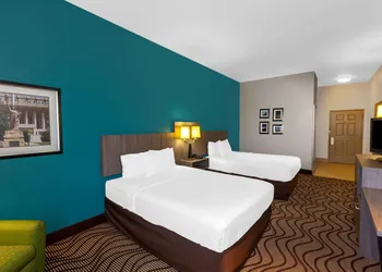 La Quinta Inn & Suites by Wyndham Midland North hotel thumbnail 5