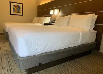 Holiday Inn Express Hillsborough by IHG hotel thumbnail 3