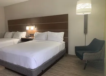 Holiday Inn Express Hillsborough by IHG hotel thumbnail 5