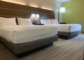 Holiday Inn Express Hillsborough by IHG hotel thumbnail 7