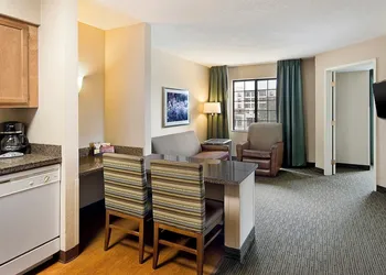 Aspen Suites hotel thumbnail 5