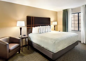 Aspen Suites hotel thumbnail 8