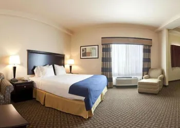 Holiday Inn Express Delano by IHG hotel thumbnail 5