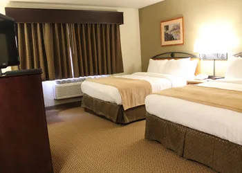Red Lion Inn & Suites Grimes hotel thumbnail 4
