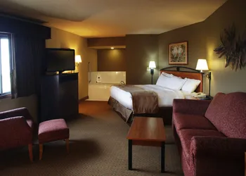 Red Lion Inn & Suites Grimes hotel thumbnail 7