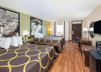 Super 8 by Wyndham Kingsport hotel thumbnail 4