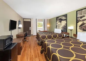 Super 8 by Wyndham Kingsport hotel thumbnail 8