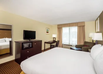 Holiday Inn Express North East by IHG hotel thumbnail 3