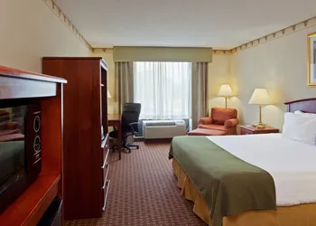 Holiday Inn Express North East by IHG hotel thumbnail 4