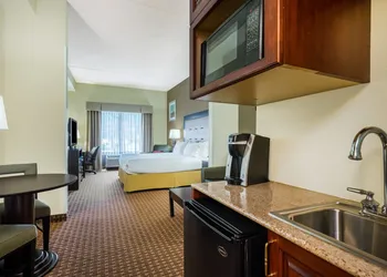Holiday Inn Express North East by IHG hotel thumbnail 7