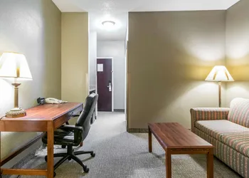 Comfort Suites Owensboro South hotel thumbnail 6