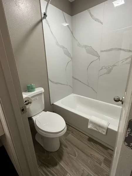 Express Inn & Suites hotel detail image 2