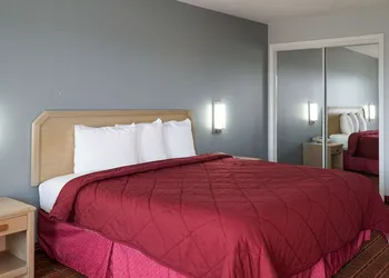 Rodeway Inn Beebe hotel thumbnail 6