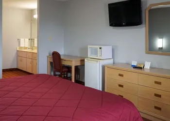 Rodeway Inn Beebe hotel thumbnail 8