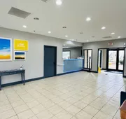 Days Inn & Suites by Wyndham Wynne hotel detail image 3