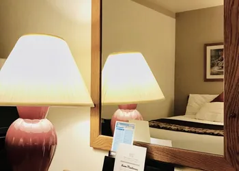 Burlington Stay Inn hotel thumbnail 6
