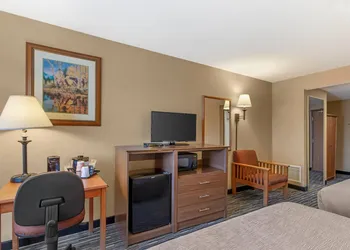 Quality Inn & Suites Wellington - Fort Collins hotel thumbnail 6