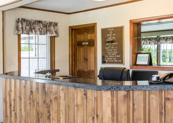Rodeway Inn Waterford - New London hotel thumbnail 2