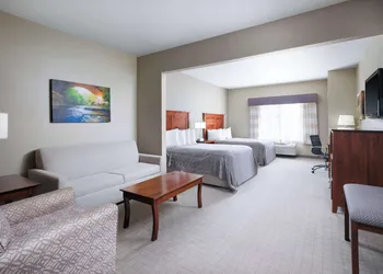 Green Mill Village Hotel & Suites, BW Signature Collection hotel thumbnail 7