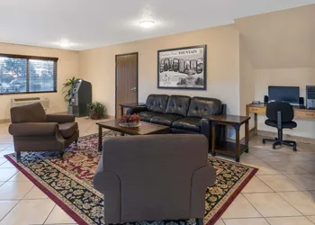 Super 8 by Wyndham Fountain hotel thumbnail 2