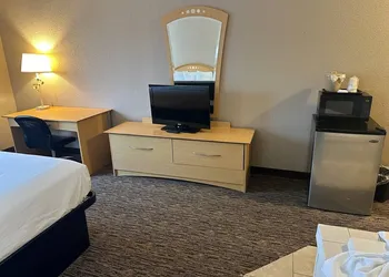 Baymont by Wyndham Lawrenceburg hotel thumbnail 8