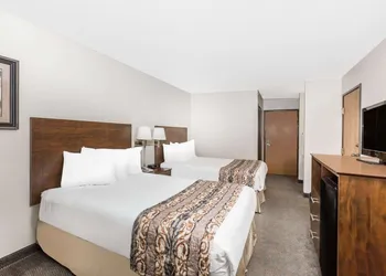 Baymont by Wyndham LeMars hotel thumbnail 5