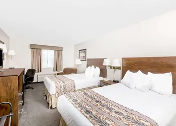 Baymont by Wyndham LeMars hotel thumbnail 7