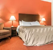 Quality Inn & Suites Lawrenceburg hotel detail image 7