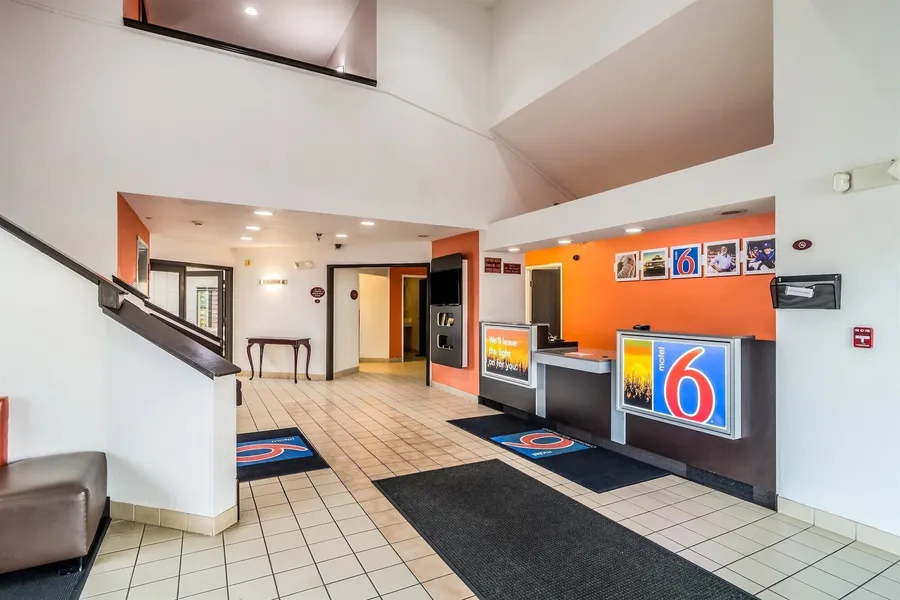 Motel 6 Harvey, IL hotel detail image 2