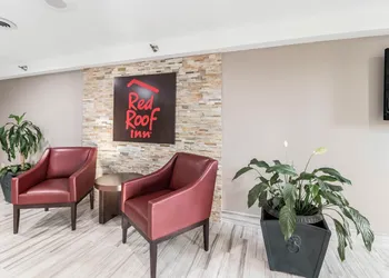 Red Roof Inn Cadiz hotel thumbnail 3