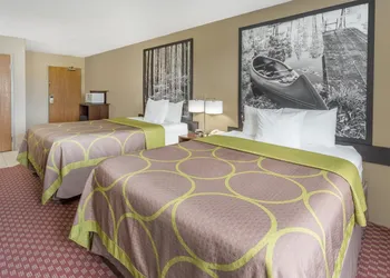 Super 8 by Wyndham Hebron Lowell Area hotel thumbnail 4