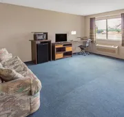 Super 8 by Wyndham Hebron Lowell Area hotel detail image 7