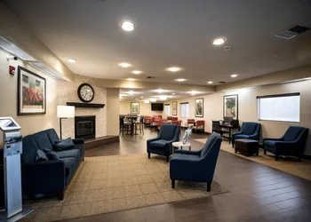 Comfort Inn & Suites Paw Paw hotel thumbnail 6