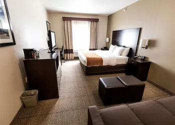 Comfort Inn & Suites Paw Paw hotel thumbnail 8