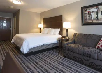 The Colonial Hotel hotel thumbnail 7
