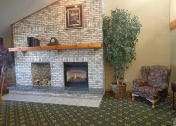 AmericInn by Wyndham Madison SD hotel thumbnail 2