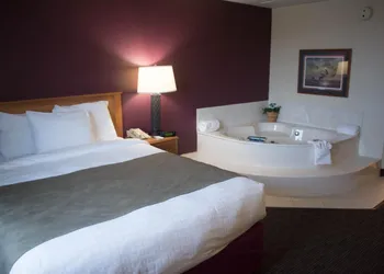 AmericInn by Wyndham Madison SD hotel thumbnail 8