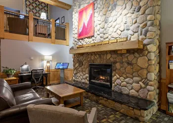 Black Beach Inn by GrandStay hotel thumbnail 2