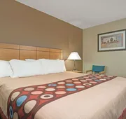 Super 8 by Wyndham Melrose hotel detail image 7