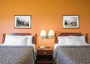 Days Inn by Wyndham Butler hotel thumbnail 7