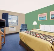Super 8 by Wyndham Marshall hotel detail image 4
