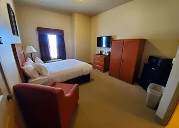 Clarion Hotel & Suites Williston hotel thumbnail 8