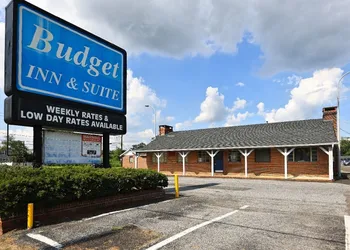 Budget Inn and Suites hotel thumbnail 6