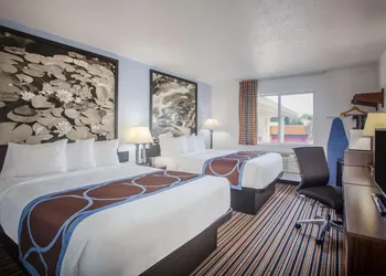 Super 8 by Wyndham Washington hotel thumbnail 3