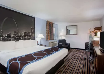Super 8 by Wyndham Washington hotel thumbnail 5