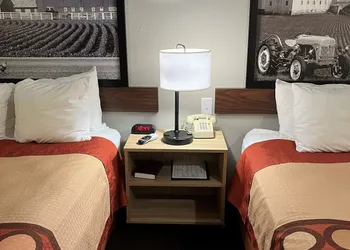 Super 8 by Wyndham Blair hotel thumbnail 5