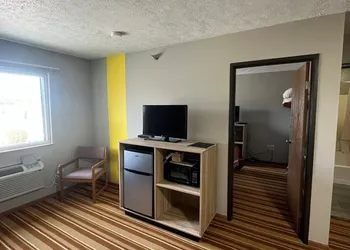 Super 8 by Wyndham Blair hotel thumbnail 6