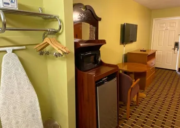 Rama Inn Bells hotel thumbnail 7