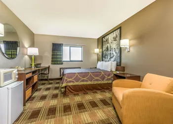 Super 8 by Wyndham Kimball hotel thumbnail 4