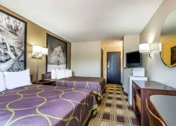 Super 8 by Wyndham Kimball hotel thumbnail 7